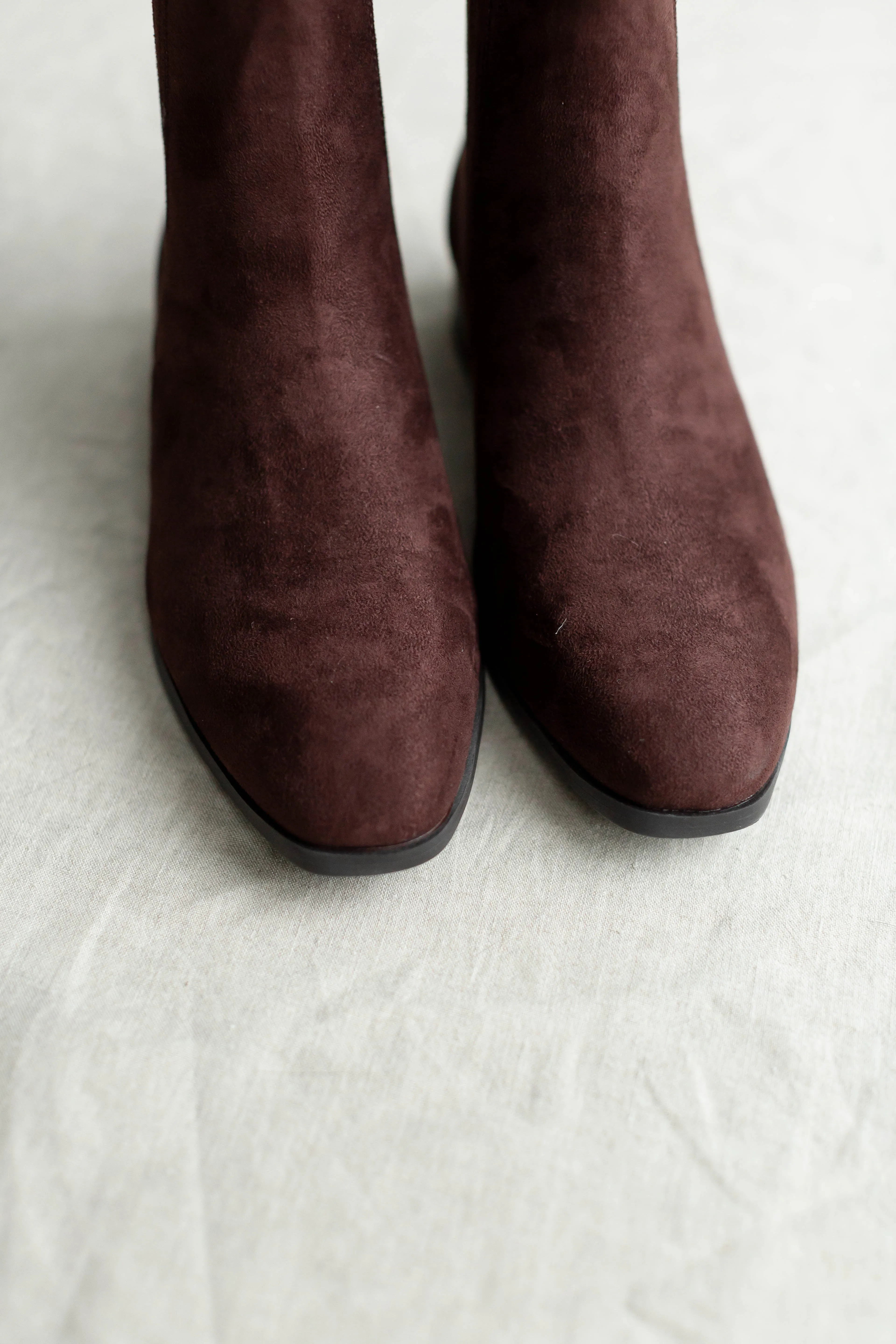 'Vermont' Suede Chelsea Boots in Chocolate